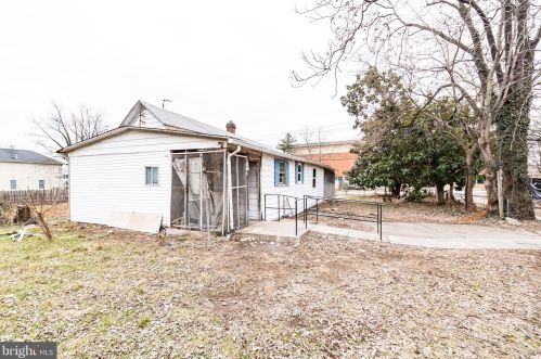 1204 48th St, Washington DC  20019-3927 exterior