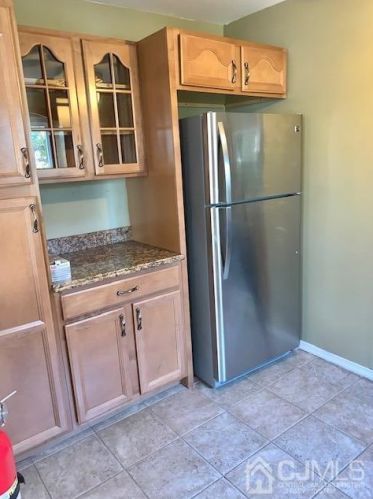 1105 Oaks Blvd, New Brunswick NJ  08902-2151 exterior