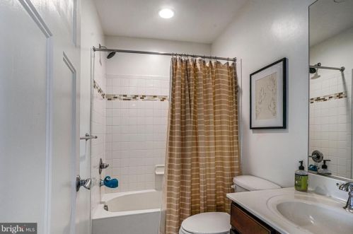 1307 Autumn Brook Ave, Silver Spring MD  20906-6752 exterior