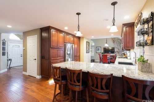 30830 Avenida Del Reposo, Temecula CA 92591-1711 exterior