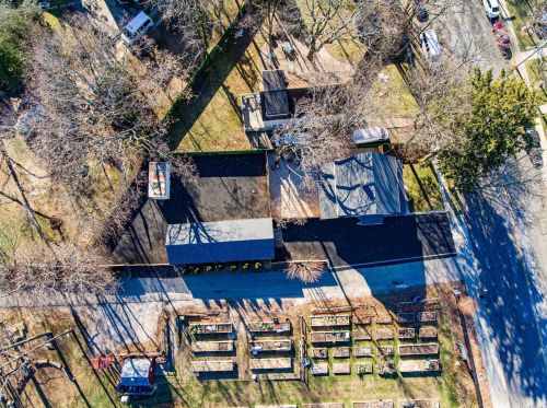 20 Lowndes Ave, Huntington Station NY 11746-1224 exterior