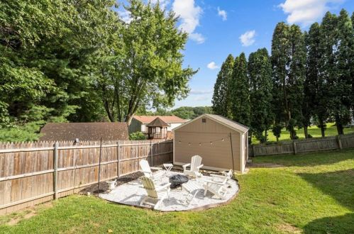 36 Mulberry Cir, Providence RI 02919-2534 exterior