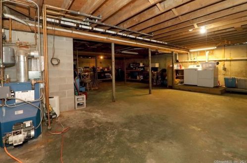 26 Dauria Dr, Seymour CT 06483-2305 exterior