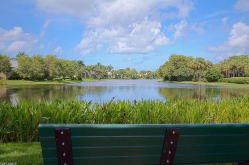 2320 Mont Claire Dr, Naples FL 34109-4307 exterior