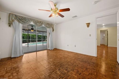 59 Pebble Bch Blvd, Naples FL 34113-8349 exterior