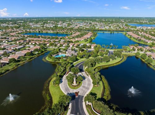 10084 Stonegate Dr, Fort Pierce FL 34987-2423 exterior