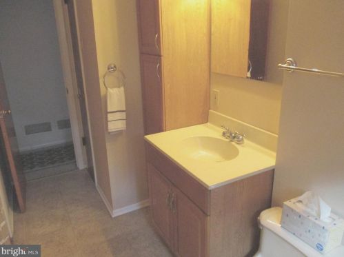 77 Argonne Ave, Trenton NJ 08620-1631 exterior