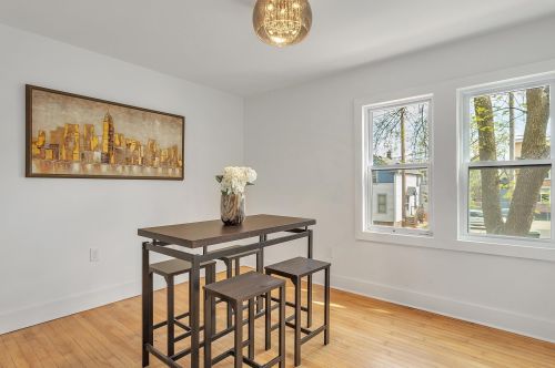 1812 Thomas Ave, Milwaukee WI  53211-4358 exterior