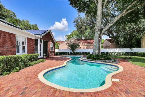 2820 Fountain Blvd, Tampa FL  33609-4012 exterior