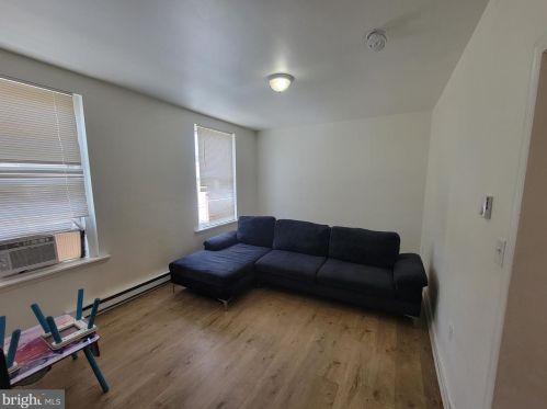 3535 8th St, Philadelphia PA 19140-4418 exterior