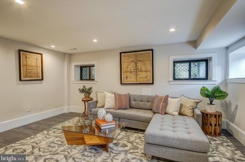 2440 Huidekoper Pl, Washington DC  20007-1826 exterior