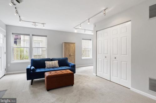 3809 Elbert Ave, Alexandria VA 22305-2042 exterior