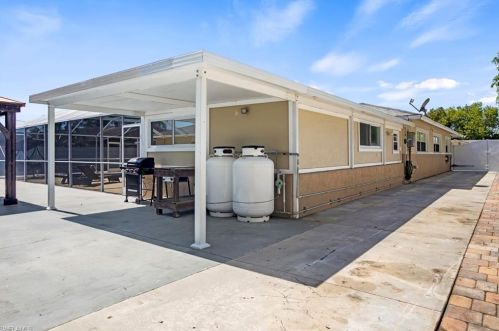 2022 44 Ter, Naples FL 34116-6441 exterior