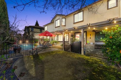 1009 Sandwick Way, Folsom CA 95630-6127 exterior