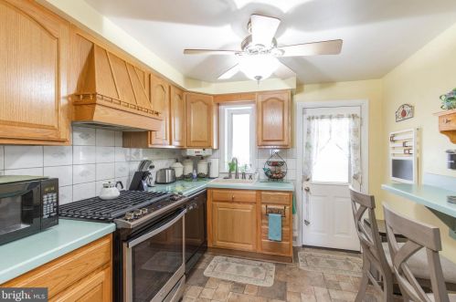 430 Leverington Ave, Philadelphia PA 19128-3315 exterior