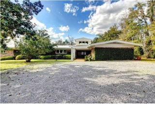 3358 Riverside Dr, Mobile, AL 36605-4134