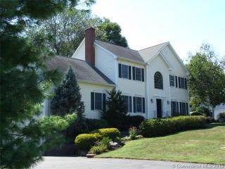 2 Ashley Ln, Wallingford, CT 06492-3360