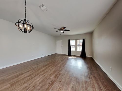 4611 Cherbourg St, Dallas TX  75216-5013 exterior