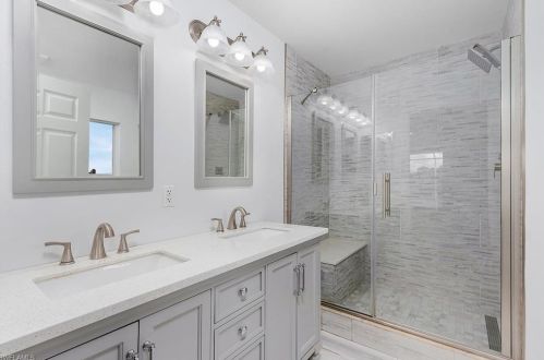 4115 54 Ave, Naples FL 34120-1537 exterior