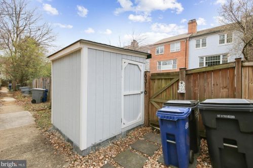 6316 Barrister Pl, Alexandria VA 22307-1214 exterior