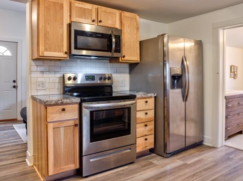 306 Sherman St, Allegan MI  49010-1066 exterior