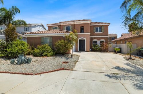 1009 Curlew St, Perris, CA 92571-7718