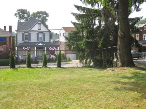 571 Southern Ave, Pittsburgh PA  15211-2248 exterior