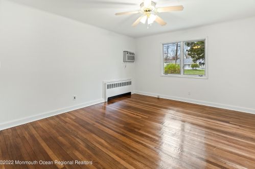 26 Scott Dr, Berkeley Township NJ 08721-1225 exterior