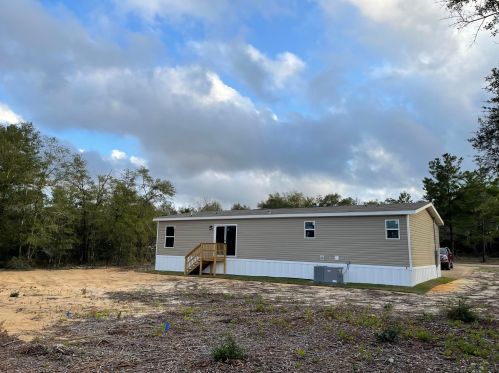 158 Cypress Ave, Defuniak Springs FL 32433-7537 exterior