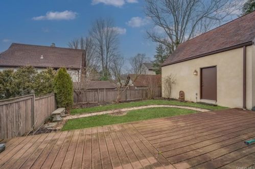 47 Devonia Ave, Mount Vernon NY 10552-1008 exterior