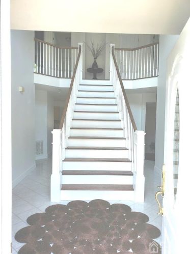 61 Princess Dr, New Brunswick NJ  08902-4104 exterior