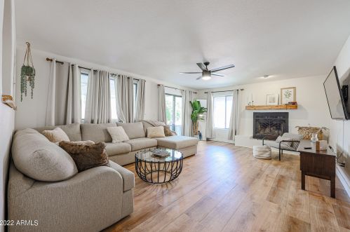 13005 50th Way, Phoenix AZ  85044-4135 exterior