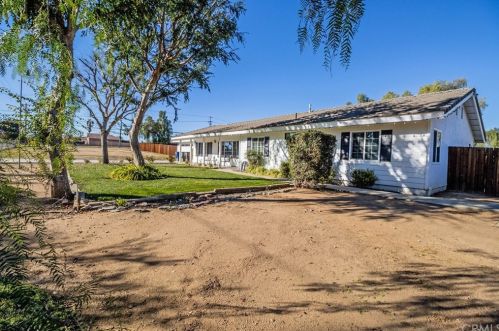 19014 Mariposa Ave, Riverside CA 92508-9618 exterior