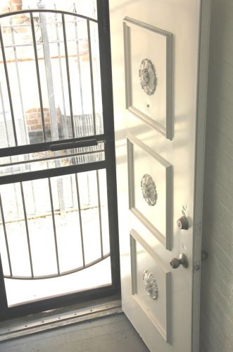 8733 Harper Ave, Chicago IL 60619-4606 exterior