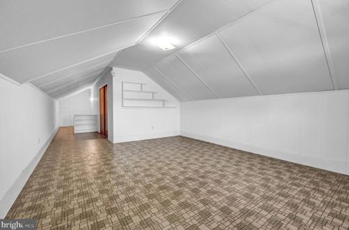 214 Charles St, Hanover PA 17331-2204 exterior