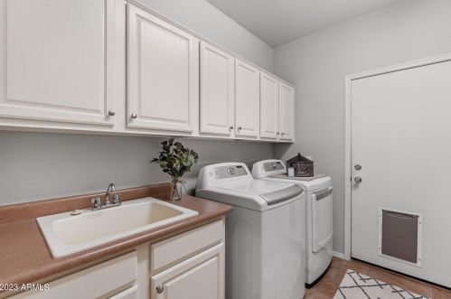 2425 Barbie Ln, Phoenix AZ  85085-5004 exterior