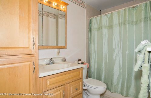 22 Connecticut Concourse, Jackson Twp NJ 08527-1425 exterior