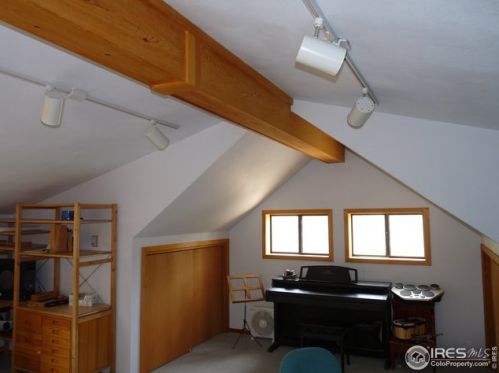 893 Logan Ml Rd, Boulder CO 80302-8729 exterior