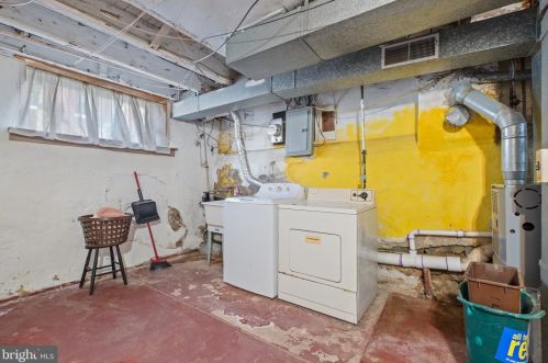 1424 Jackson St, Philadelphia PA 19145-3617 exterior