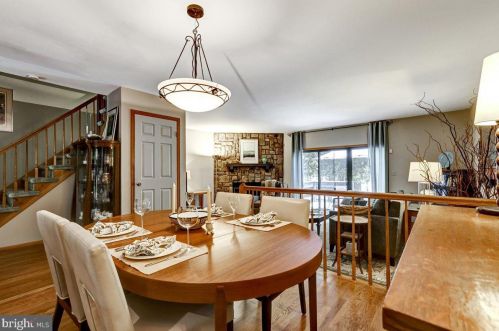 24 Mnr Dr, Princeton NJ 08540-1611 exterior