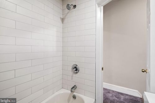 2430 Federal St, Philadelphia PA 19146-3914 exterior