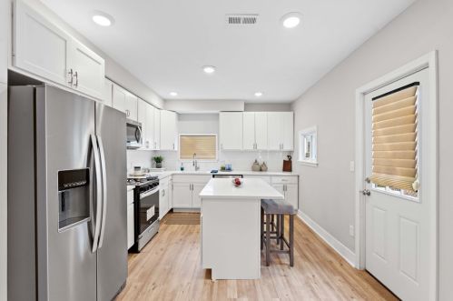 3937 Howley St, Pittsburgh PA  15224-1416 exterior