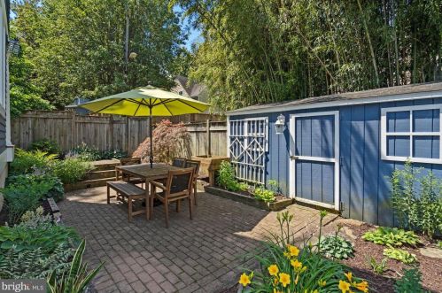 5018 Sherier Pl, Washington DC 20016-3328 exterior