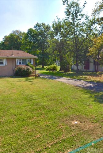 27 Brotherhood St, Piscataway, NJ 08854-5403