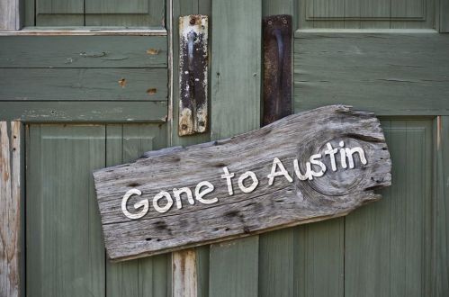 814 Bluff Dr, Austin TX  78745-4516 exterior