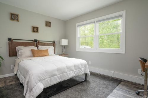 451 Storms Rd, Valley Cottage NY 10989-1215 exterior