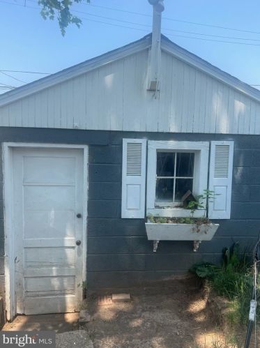 39 Chestnut St, Pottstown PA  19464-5405 exterior