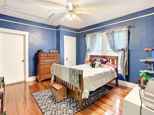 918 Shadowlawn Ave, Tampa FL 33603-2327 exterior