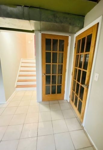 208 Wrentham Rd, Springfield MA 01119-1831 exterior