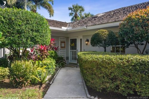 7350 Pine Creek Way, Fort Pierce, FL 34986-3216